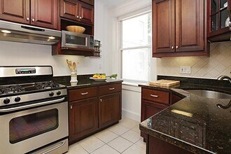 231 Freeman St in Brookline, MA - Building Photo - Building Photo