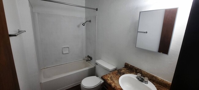 Buckner Apartments in Fairfield, TX - Building Photo - Building Photo