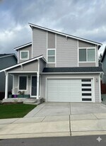 8415 63rd St NE in Marysville, WA - Building Photo
