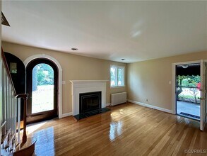 7314 Three Chopt Rd in Richmond, VA - Building Photo - Building Photo