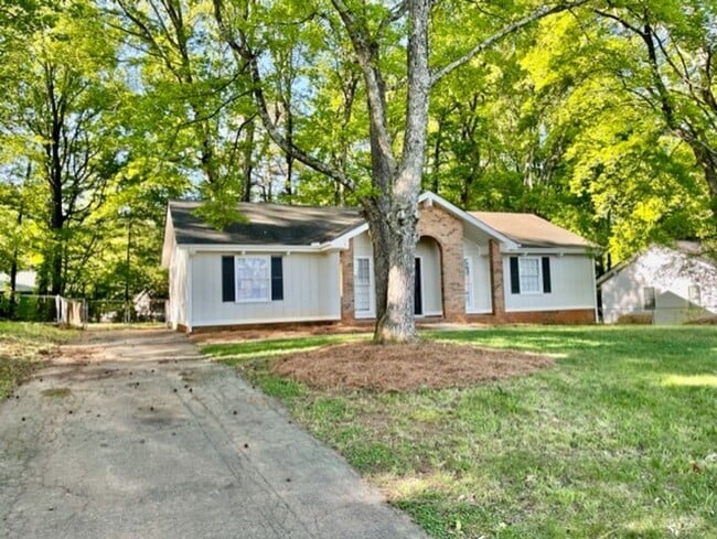 property at 8620 Deerwood Rd