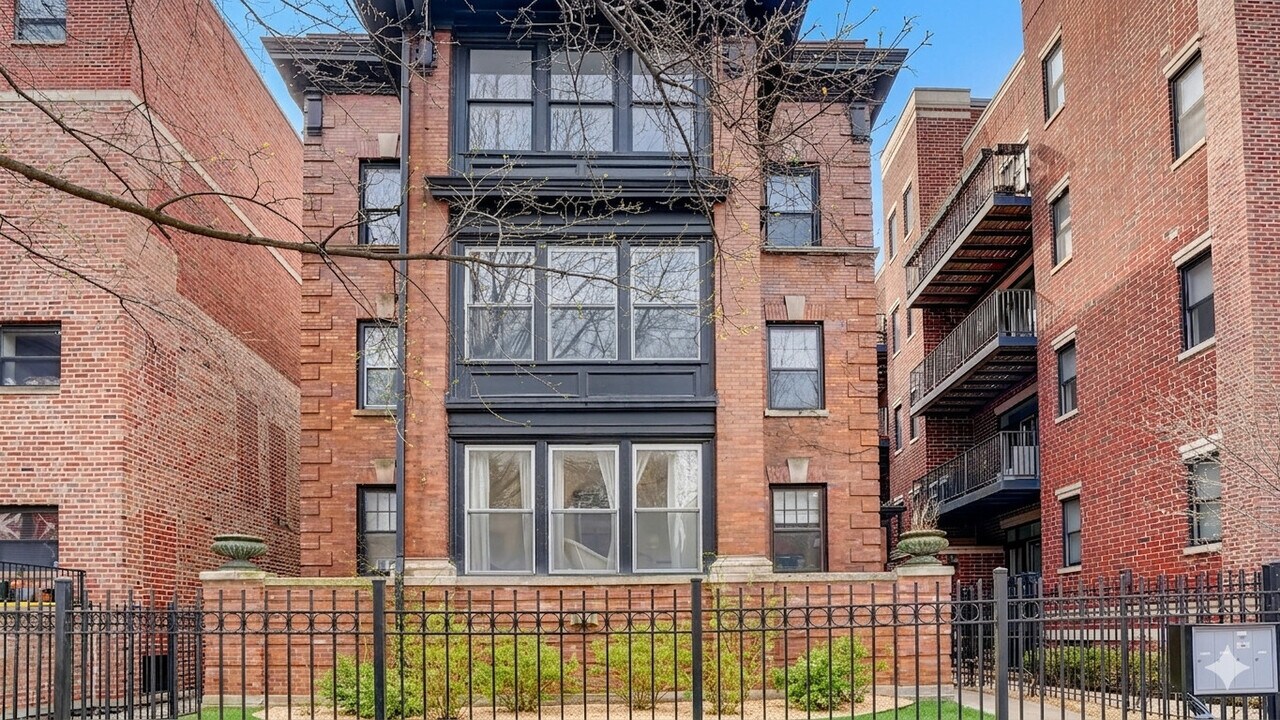 921 W Agatite Ave in Chicago, IL - Building Photo
