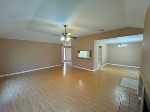 2218 S Ferrisburg Ct in Sugar Land, TX - Foto de edificio - Building Photo