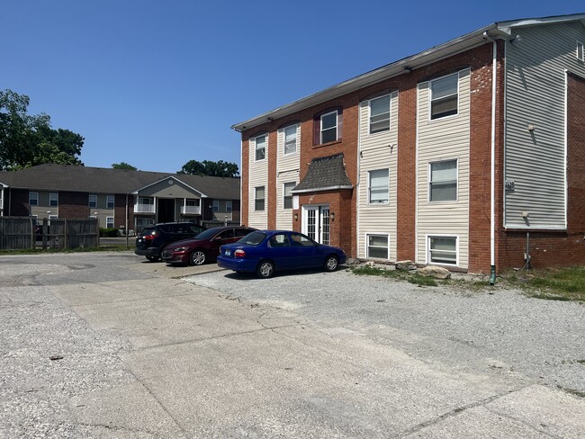 1625 Brick Kiln Ln, Unit 3 in Louisville, KY - Foto de edificio - Building Photo