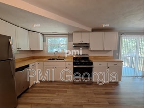 6139 Lullwater Dr in Douglasville, GA - Building Photo - Building Photo