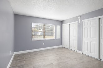 Lago Vista Apartments in Kissimmee, FL - Foto de edificio - Building Photo