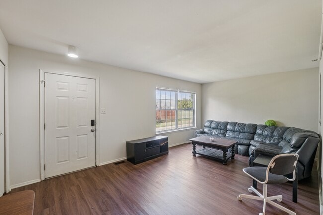 4833 Berwyn House Rd in College Park, MD - Building Photo - Building Photo