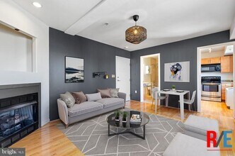 815 King St in Alexandria, VA - Building Photo - Building Photo