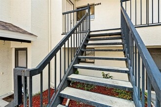 8006 Picketts Ct in Spring Hill, FL - Building Photo - Building Photo