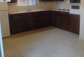 902 F St in Davis, CA - Building Photo - Building Photo