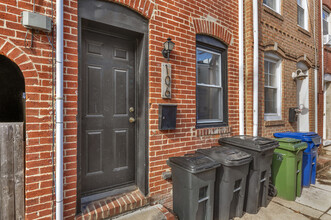 106 S Regester St in Baltimore, MD - Building Photo - Building Photo