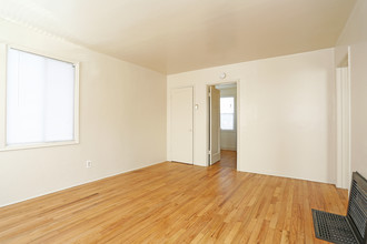 WCM Properties in Richmond, CA - Building Photo - Interior Photo