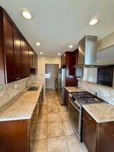 1720 Midvale Dr in San Diego, CA - Building Photo - Building Photo