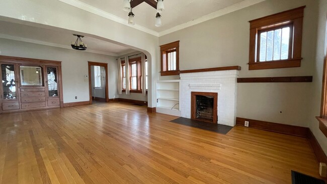 property at 1515 11th St