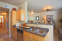 Las Mananitas Apartments in Albuquerque, NM - Building Photo - Building Photo