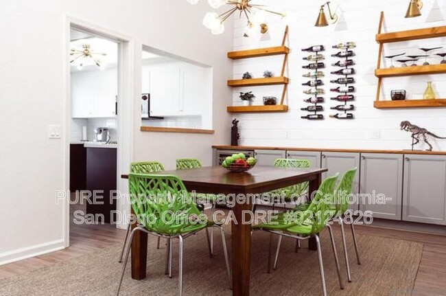 15677 Via Calanova in San Diego, CA - Building Photo - Building Photo