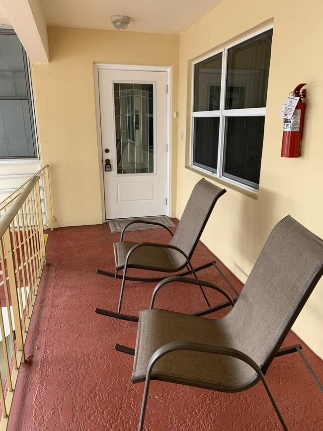 124 Stratford I in West Palm Beach, FL - Building Photo - Building Photo