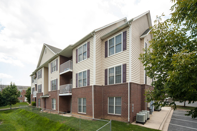 11 E 16th St in Frederick, MD - Foto de edificio - Building Photo