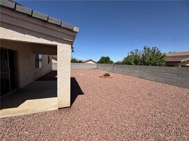 4263 E Medicine Bend Rd in Kingman, AZ - Building Photo