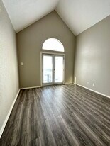 14550 Fonmeadow Dr, Unit Hous1002 in Houston, TX - Building Photo