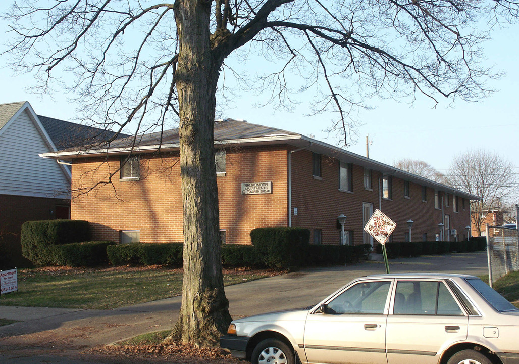 615 N Broad St in Lancaster, OH - Building Photo