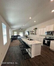 5858 Calvary Dr in Jacksonville, FL - Building Photo - Building Photo