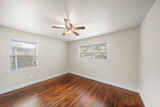 6630 Lodge St in Houston, TX - Building Photo - Building Photo