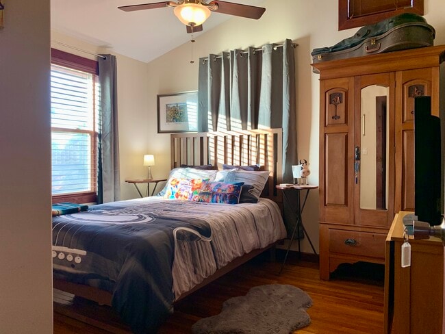 905 Prospect Ave, Unit B in Austin, TX - Building Photo - Building Photo