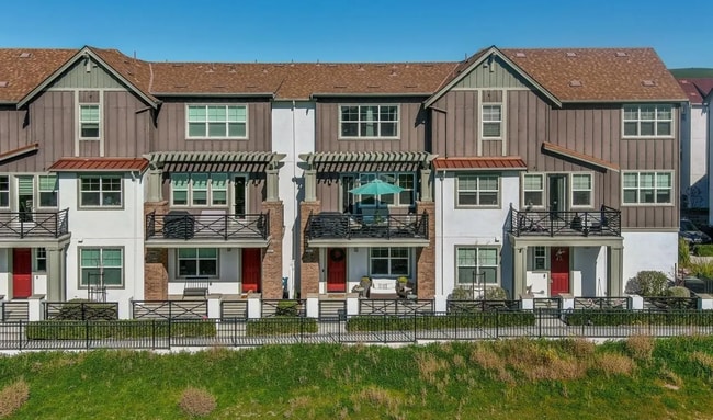 3987 Dobbins Loop