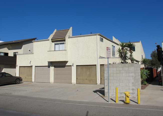 5000 Nautilus St in Oxnard, CA - Building Photo - Building Photo