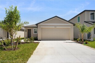 4023 San Felice Ln in North Fort Myers, FL - Building Photo