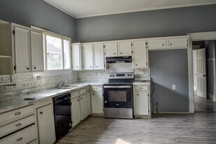 2416 Highland Ave in Shreveport, LA - Building Photo