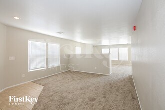 3324 E Palatine Hills Ave in North Las Vegas, NV - Foto de edificio - Building Photo