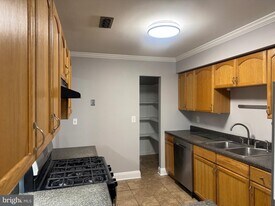 10 Carob Ct in Lumberton, NJ - Building Photo