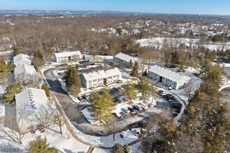 62 Eton Way in Franklin Township, NJ - Building Photo - Building Photo