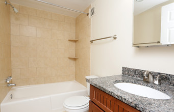 Middlebrooke Apartments in Bethesda, MD - Building Photo - Interior Photo