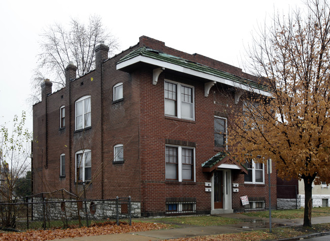 4222 Oregon Ave in St. Louis, MO - Foto de edificio - Building Photo