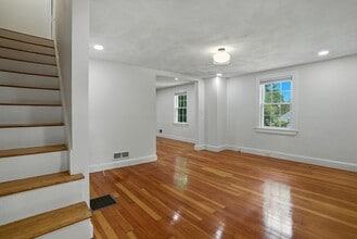 64 Lincoln Ave in Lynnfield, MA - Building Photo - Building Photo