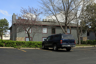 The Grayson Apartments in Oklahoma City, OK - Building Photo - Building Photo