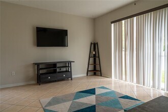 6941 47th Way N in Pinellas Park, FL - Building Photo - Building Photo