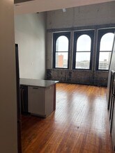 715 Jefferson Ave, Unit 53 in Toledo, OH - Foto de edificio - Building Photo