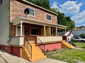 278 Bailies Run Rd in Creighton, PA - Building Photo