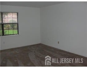 1301 Green Hollow Dr in Iselin, NJ - Building Photo - Building Photo