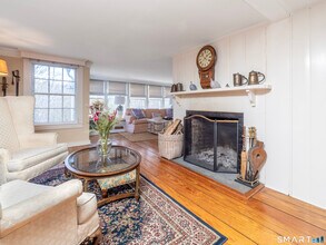 95 Peaceable St in Redding, CT - Building Photo - Building Photo