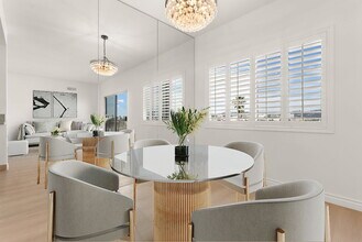 1115 S Elm Dr in Los Angeles, CA - Building Photo - Building Photo