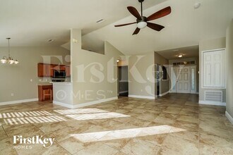 3313 NE 15th Pl in Cape Coral, FL - Building Photo - Building Photo