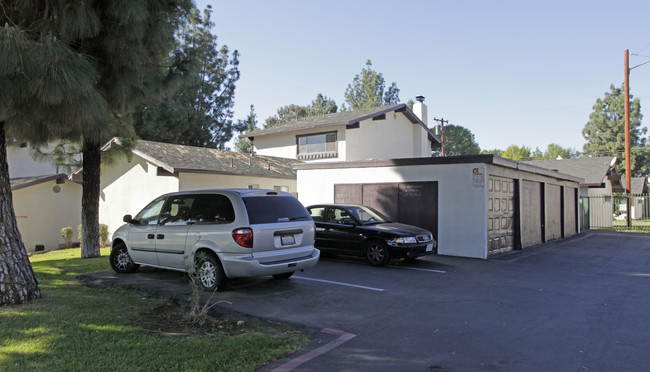 297-301 Sinclair Ave in Upland, CA - Building Photo - Building Photo