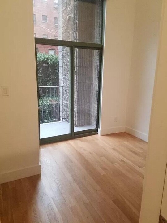234 E 23rd St in New York, NY - Building Photo