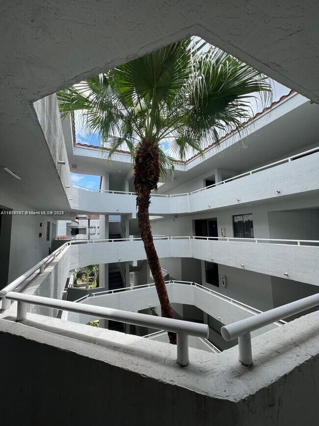 8205 SW 152nd Ave in Miami, FL - Building Photo - Building Photo