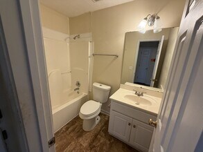 2724 Garden Brook Ct in Montgomery, AL - Building Photo - Building Photo